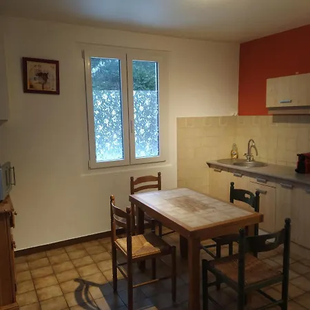 Dans Maison *