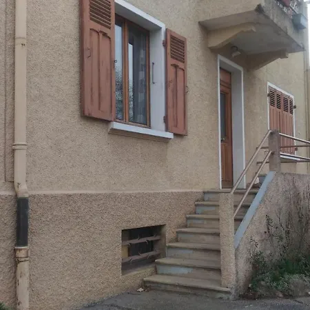 Dans Maison